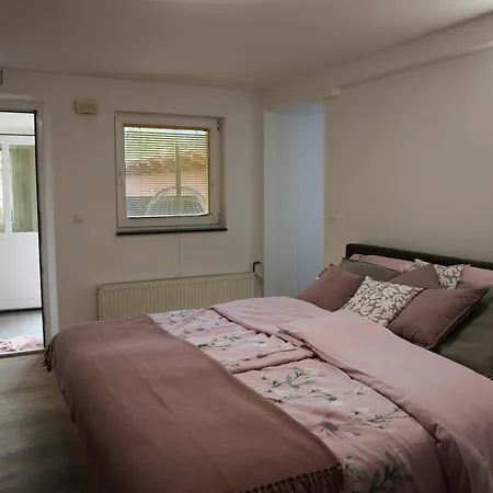 Alana Apartment Podvelka